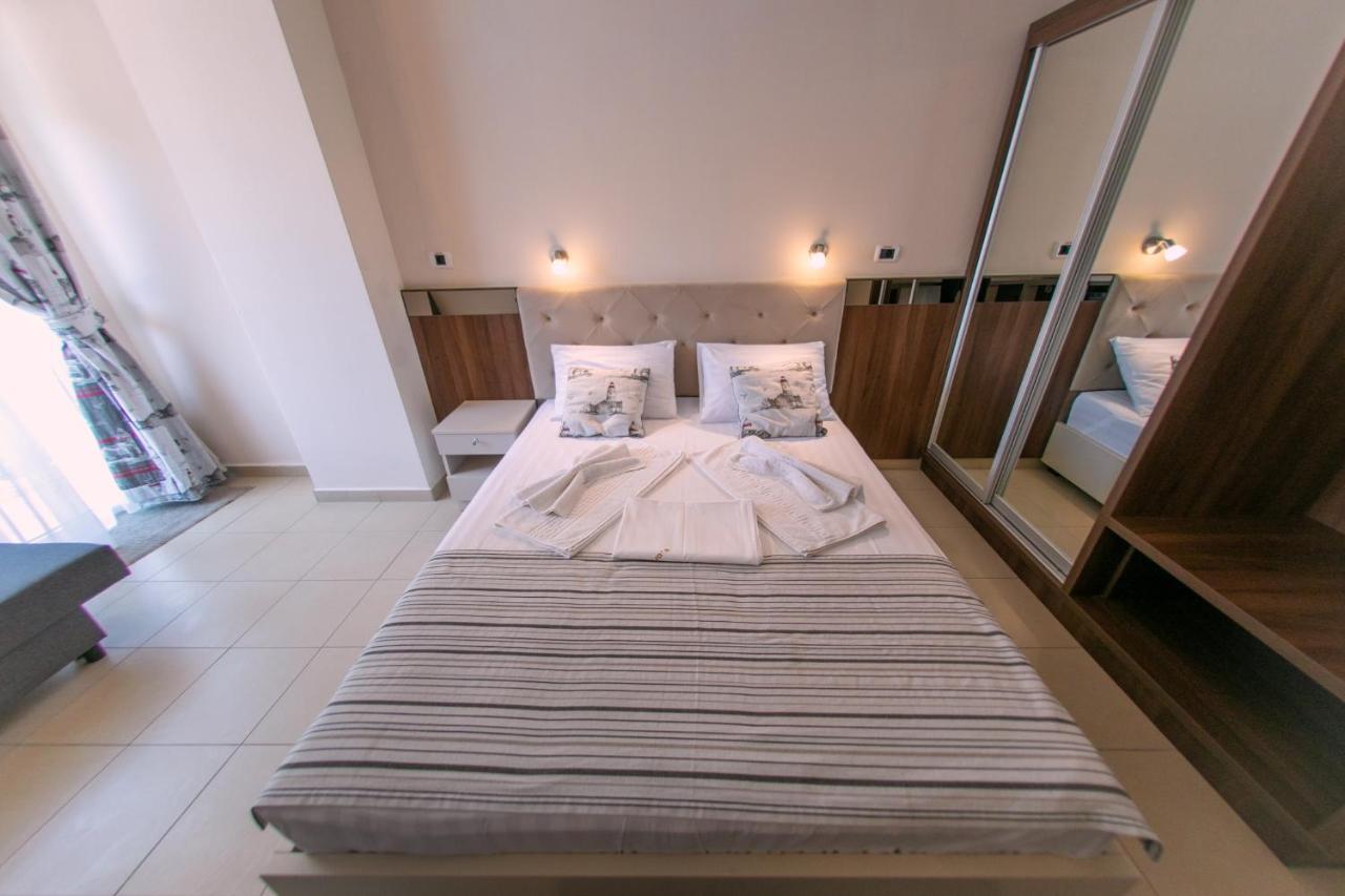 Jijo'S Hotel Мамая Экстерьер фото
