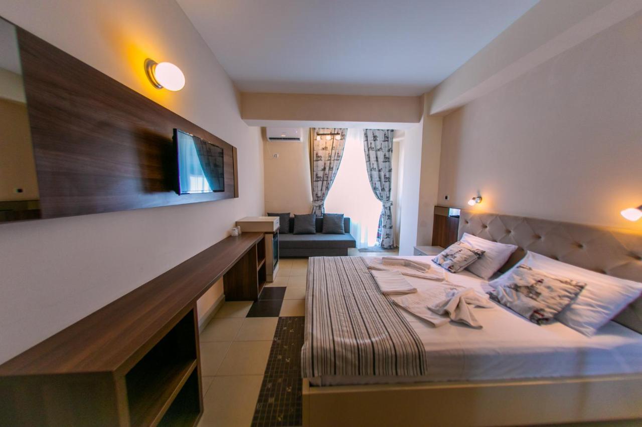 Jijo'S Hotel Мамая Экстерьер фото