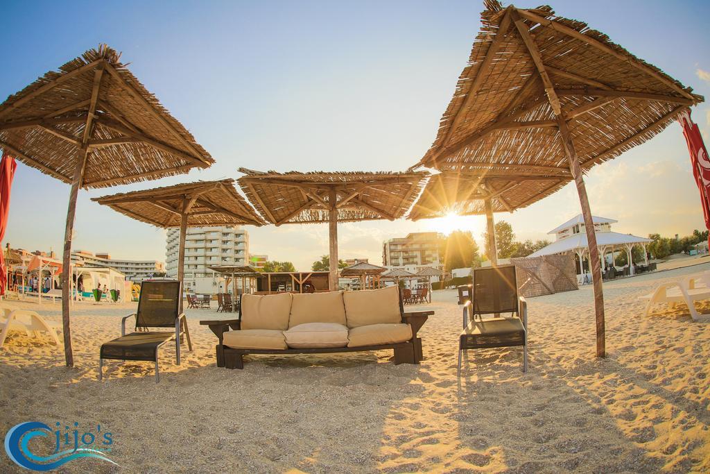 Jijo'S Hotel Мамая Экстерьер фото
